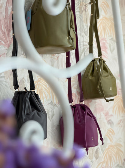 Borsa in pelle con coulisse - MARRONE